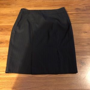Worthington gray pinstripe pencil skirt